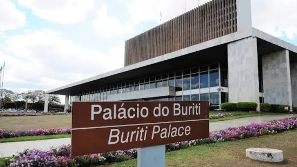 Veja a agenda dos candidatos ao Governo do DF neste domingo (30)