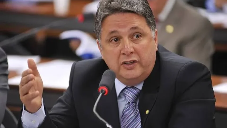 TRE-RJ barra fundo eleitoral, propaganda e debates de Garotinho