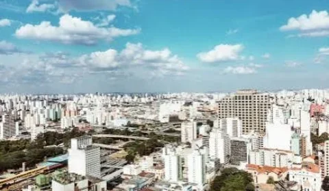 Professor é investigado após três alunas denunciarem importunação sexual em SP