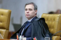 André Mendonça derruba sigilo de investigação e PF aponta suposta ligação de senador com esquema no INSS