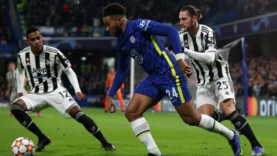 Chelsea e Juventus testam forças em amistoso com cara de Champions