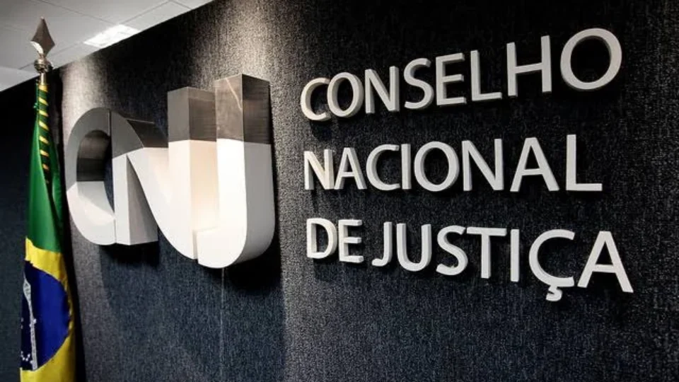 CNJ acaba com aposentadoria compulsória como punição máxima para juízes