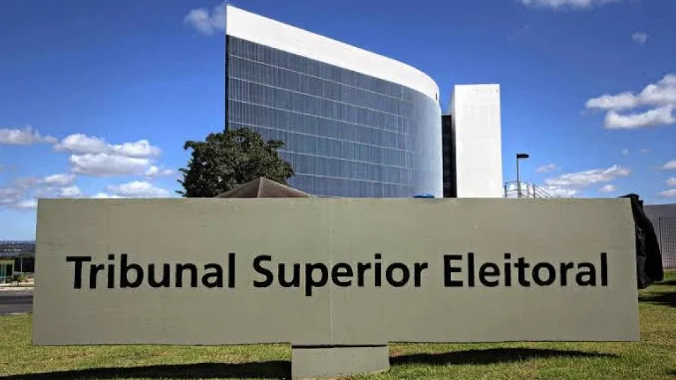 Disputa no TSE trava R$ 2,3 bilhões do Fundo Eleitoral às vésperas da campanha