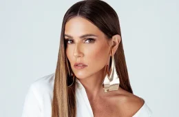 Deborah Secco revela abusos e mudança radical aos 44 anos