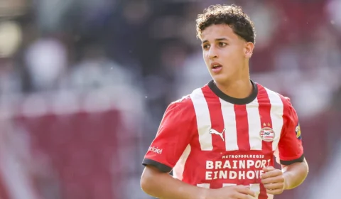 PSV coloca garoto de 18 anos no centro dos holofotes e surpreende antes da temporada