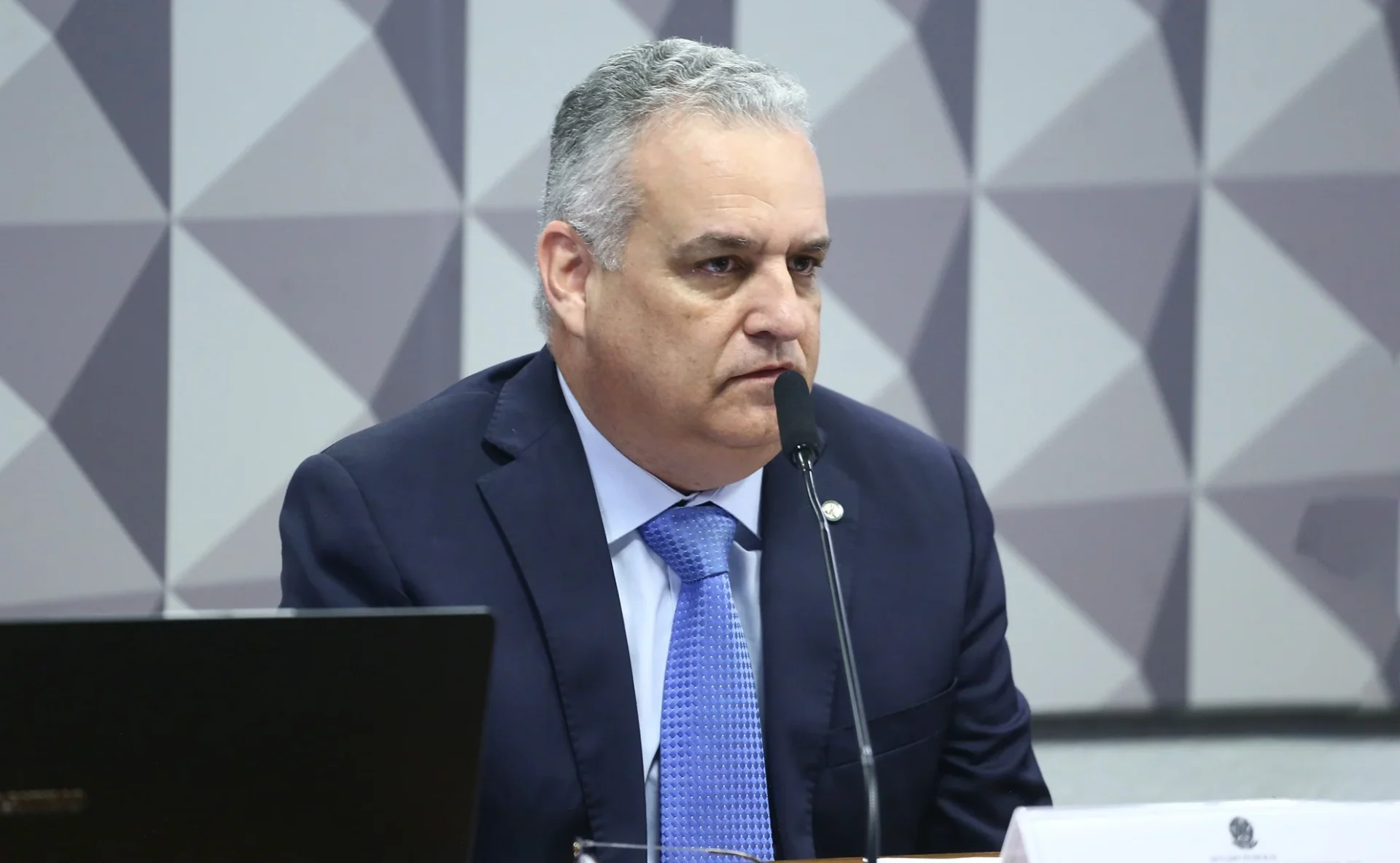 Flávio Bolsonaro confirma Alfredo Gaspar como vice em chapa puro-PL