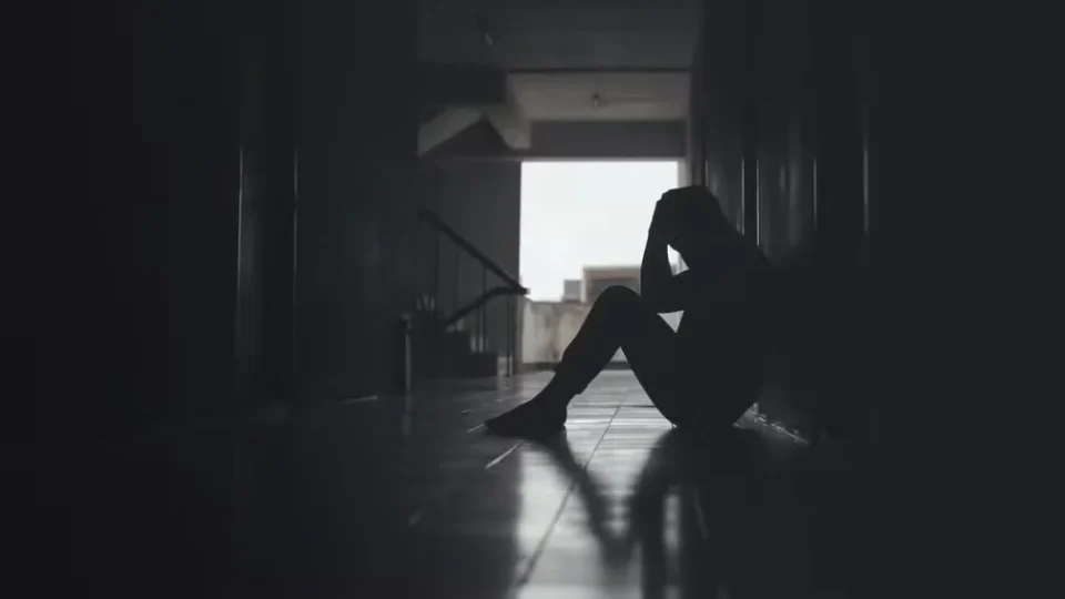 Órfão de feminicídio transforma dor em recomeço após perder a mãe aos 16 anos