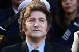 Milei endurece regras e amplia tensão com estrangeiros na Argentina
