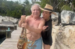 Vencedora do Oscar, Michelle Yeoh celebra seu casamento nas Bahamas antes de Blade Runner 2099