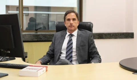 TRF-4 afasta Eduardo Appio por furto de champanhe