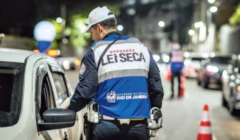 Lei Seca muda fiscalização e motoristas terão novas etapas de teste nas blitze