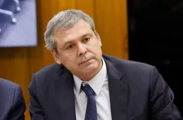 Lindbergh pressiona PF e expõe bastidores de sua fase pessoal