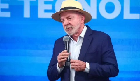 Lula articula encontro entre André Mendonça e chefe da PF para tentar conter tensão