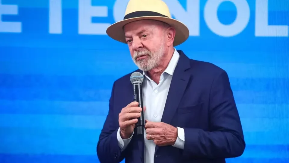 Lula articula encontro entre André Mendonça e chefe da PF para tentar conter tensão