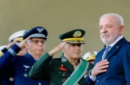 Lula evita perguntas sobre Lulinha após evento do Dia do Soldado
