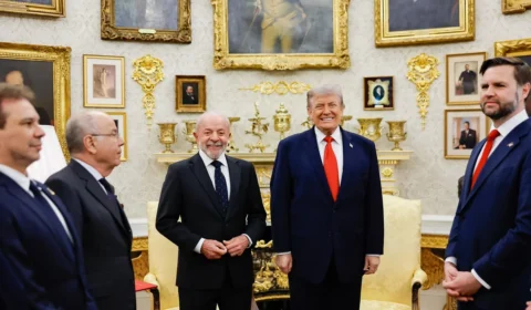 Trump abre espaço para negociar tarifaço com Lula, mas Planalto vê eleição no caminho