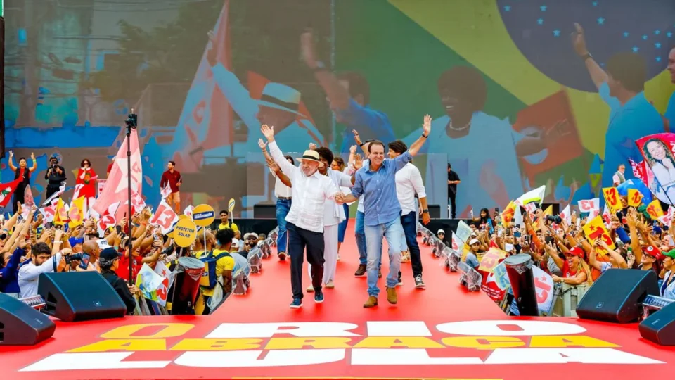 Lula promete retirar facções de territórios do Rio e devolver áreas à população