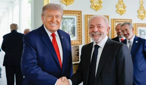 Trump pede que equipe busque acordo com Brasil após conversa com Lula sobre tarifas