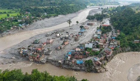 Número de mortos no Nepal sobe para 616 e milhares ainda estão desaparecidos após desastre devastador