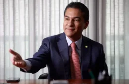 Marcos Pereira declara apoio a Flávio Bolsonaro e reforça aliança durante convenção do Republicanos