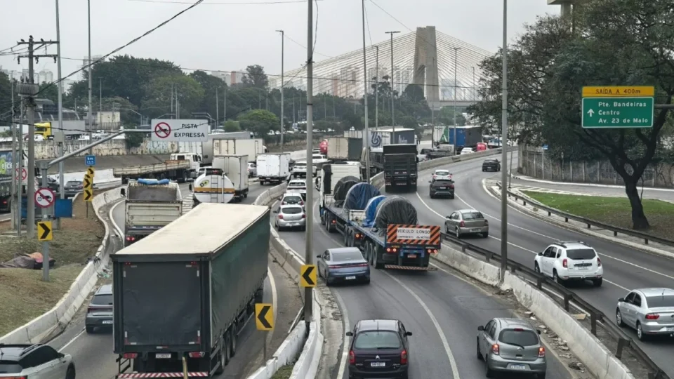 Marginal Tietê registra mais roubos de celular que centenas de cidades de São Paulo