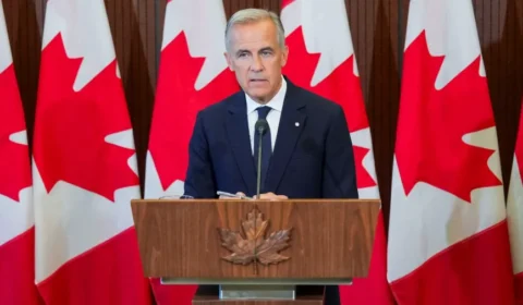Canadá reage a Trump e prepara novas tarifas contra produtos dos EUA