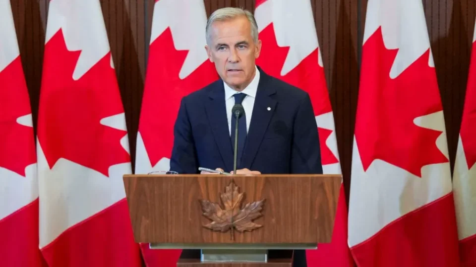 Canadá reage a Trump e prepara novas tarifas contra produtos dos EUA