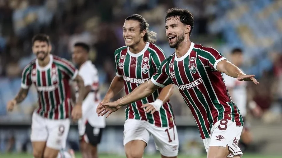 Fluminense vira sobre o Remo e segue firme no G-4 do Brasileirão