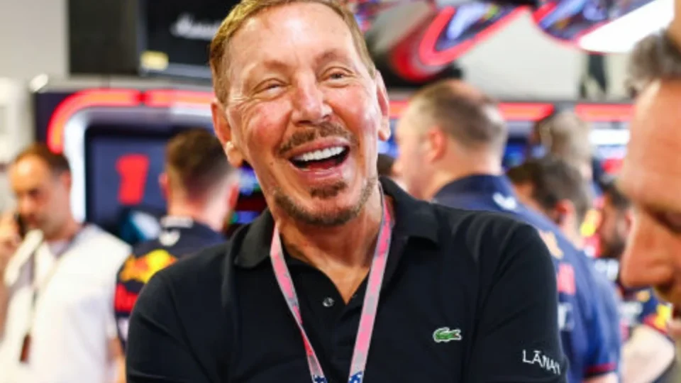 Larry Ellison perde mais de US$ 200 bilhões após aposta bilionária em inteligência artificial