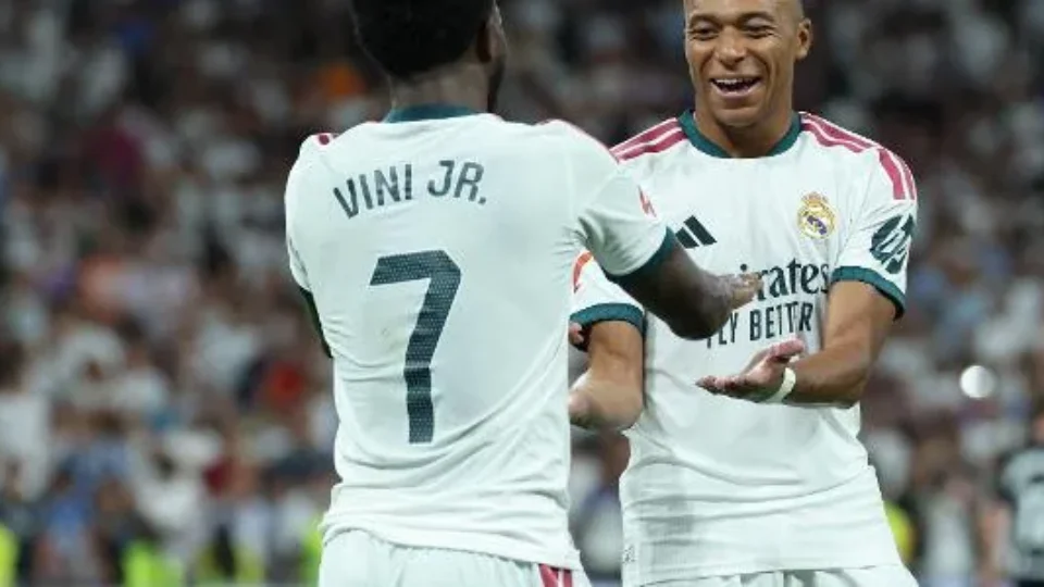 Real Madrid busca 3ª vitória no Bernabéu contra Málaga hoje