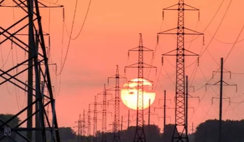 Consumidor poderá escolher fornecedor de energia e mudança promete reduzir conta de luz