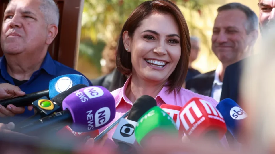 Michelle Bolsonaro promete lutar por presos do 8 de Janeiro caso seja eleita ao Senado