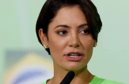 Michelle Bolsonaro entra oficialmente na disputa pelo Senado e patrimônio chama atenção