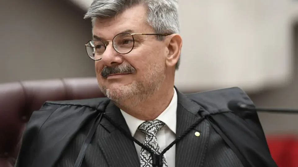 STJ decide nesta quinta se pune ministro Marco Buzzi por acusações de assédio sexual