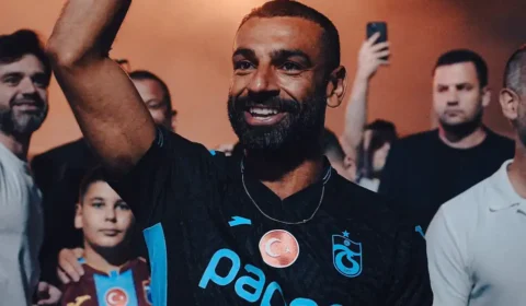 Mohamed Salah é anunciado pelo Trabzonspor e vai receber cerca de R$ 100 milhões por temporada