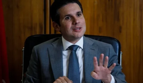 Hugo Motta declara apoio à reeleição de Lula na Paraíba