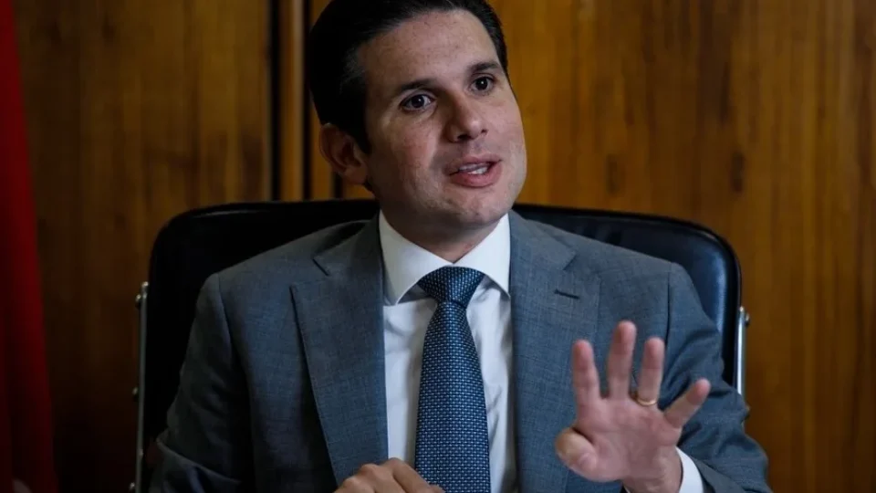 Hugo Motta declara apoio à reeleição de Lula na Paraíba