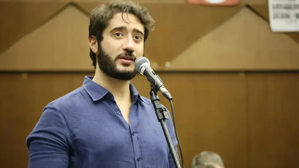 Gabriel Azevedo: quem é o ex-presidente da Câmara de BH que disputa o Governo de Minas pelo MDB?