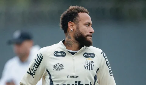 Neymar é relacionado para duelo do Santos na Sul-Americana e Cuca lida com desfalques na defesa