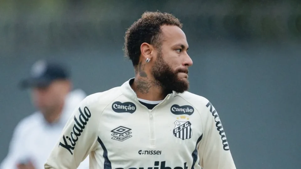 Neymar é relacionado para duelo do Santos na Sul-Americana e Cuca lida com desfalques na defesa