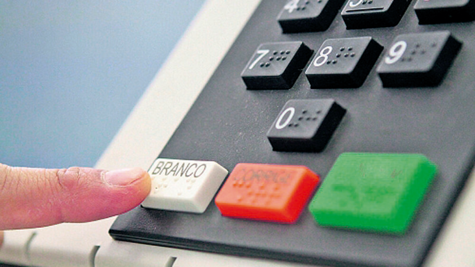 Voto branco e voto nulo: entenda a diferença e descubra o que realmente acontece na apuração