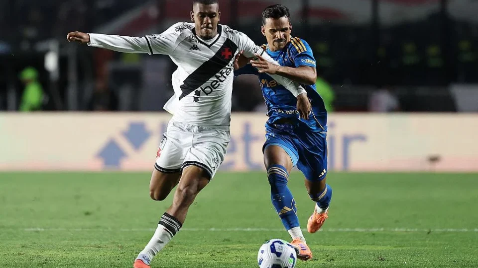 Cruzeiro visita Vasco em crise com chance de entrar no G4 do Brasileirão