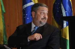 “Direita está totalmente dividida”, diz Palocci sobre eleições 2026