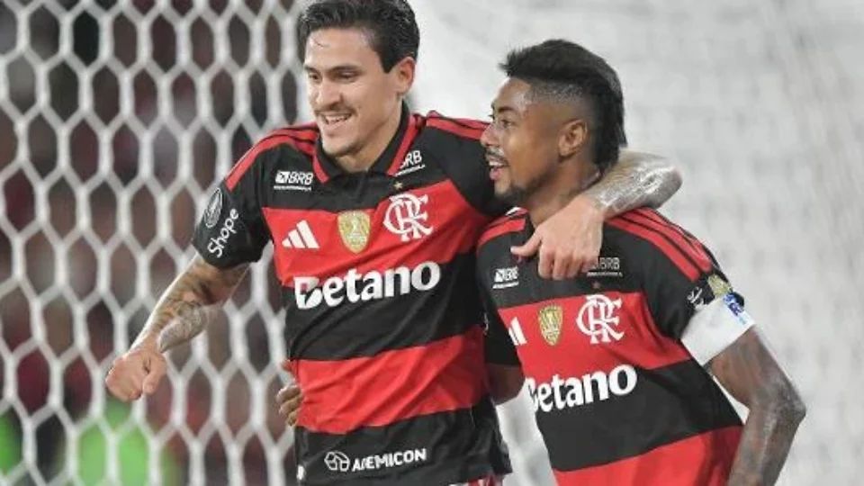 Flamengo visita Inter em duelo chave no Brasileirão