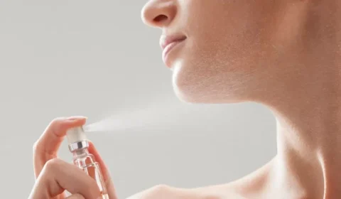 Borrifar perfume no pescoço faz mal à saúde?