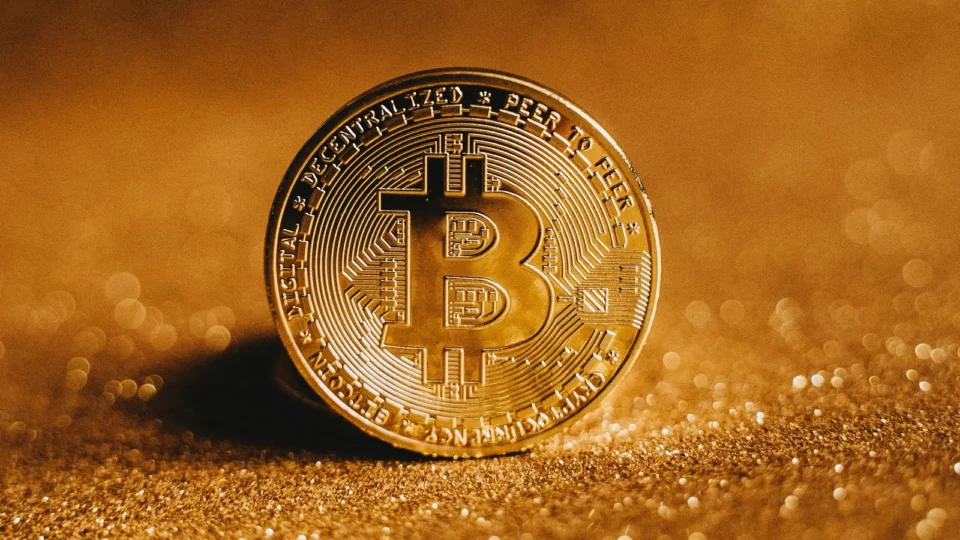 Bitcoin dispara após decisão do Tesouro dos EUA e volta a US$ 68,6 mil
