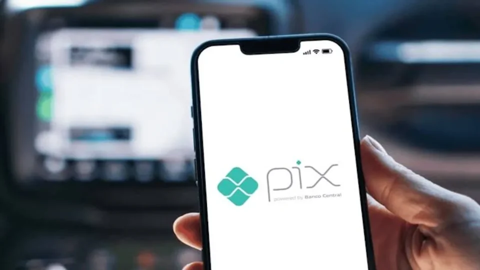 Instabilidade no Pix atinge múltiplos bancos e gera fila de reclamações