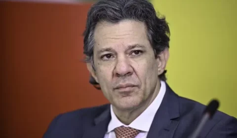 Haddad alerta que vazamentos podem colocar investigação sobre Lulinha em risco