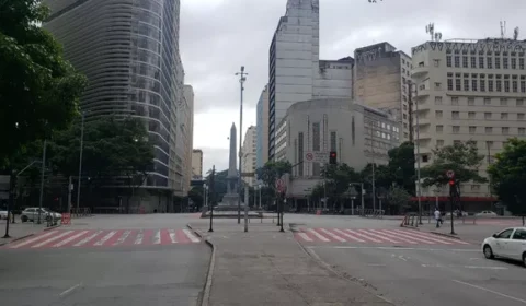 Homem é preso após tentar entregar filho de 3 anos por R$ 10 em BH