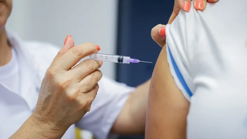 Vacina contra herpes-zóster é associada a menor risco de infarto e AVC